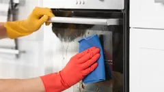 Tip od expertů: Jak snadno odstranit odolný tuk v kuchyni pomocí levného přípravku